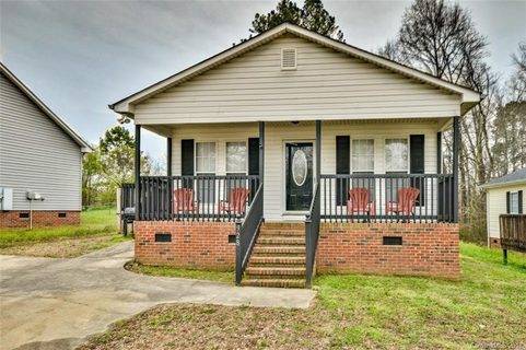 928 Pine Circle Drive