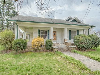 171 Hazelwood Avenue sold home in Brookwood Place, Waynesville, NC