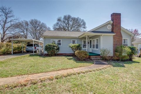 813 Mark Street sold home in South Point, Belmont, NC