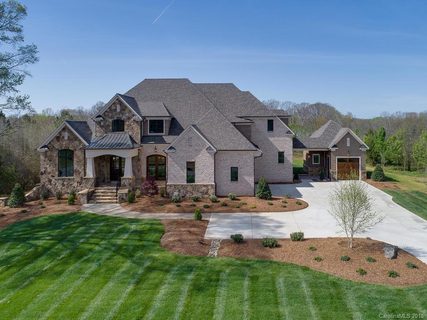 104 Crest Court sold home in Cardinal Crest, Weddington, NC