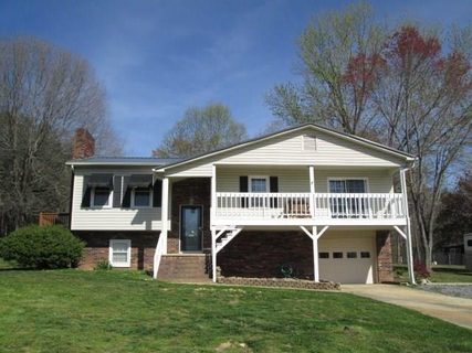 2424 Mt Herman Heights sold home in Mt Herman Heights, Hudson, NC