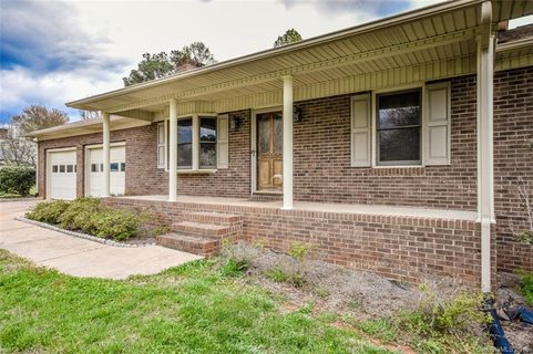 1164 Downing Court sold home in Lincoln Forest, Lincolnton, NC
