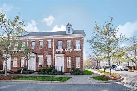 643 Old Meeting Way sold townhome in Davidson Gateway Townhomes, Davidson, NC