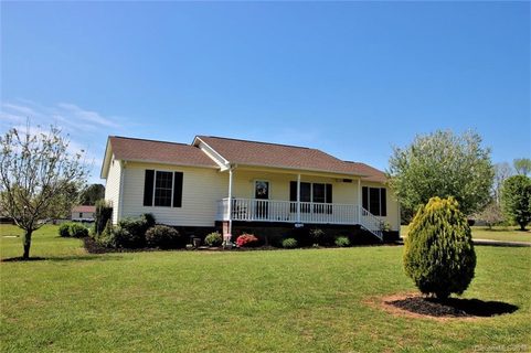 417 Canary Lane sold home in Whipoorwill Estates, York, SC