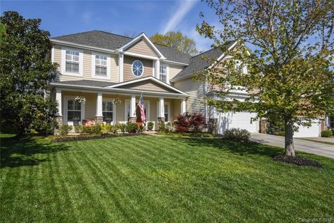 1526 Squirrel Lake Court sold home in Squirrel Lake Village, Matthews, NC