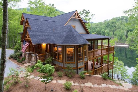 Previously sold for $720,000