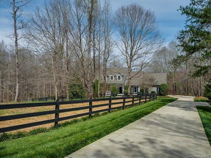 6800 Deer Creek Drive sold home in Waxhaw Meadows, Waxhaw, NC