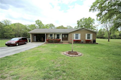 200 Stonewall Circle sold home in Shenandoah Park, Concord, NC
