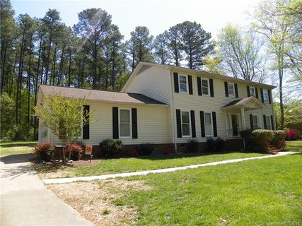 8207 Buckingham Lane