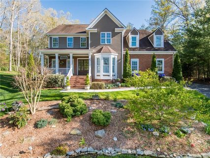 31 Madelyn Lane sold home in Corbran Woods, Fairview, NC