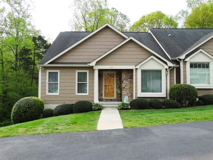 188 39th Avenue Court sold townhome in Cedar Grove, Hickory, NC