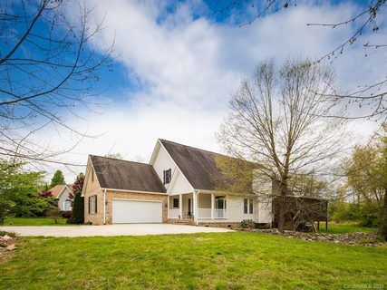 423 Kingfisher Lane