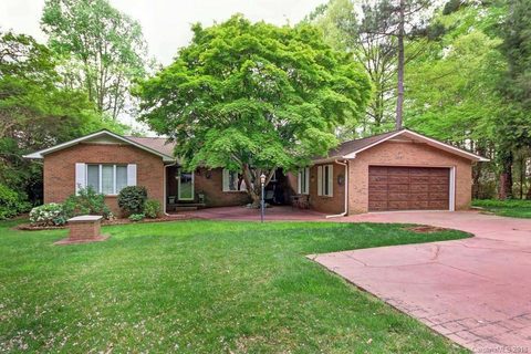 137 Rainbow Lane