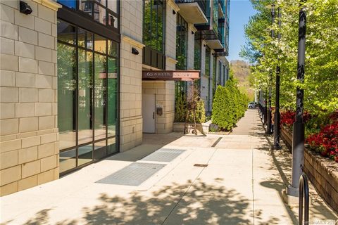 60 N Market Street 306