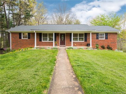 11 W Rolling Acres None sold home in Rolling Acres, Weaverville, NC