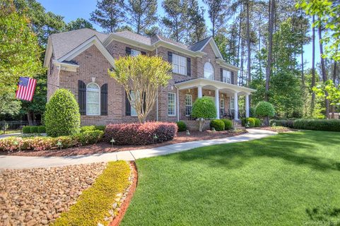 4904 Trinity Trace Lane sold home in The Estates At Wesley Oaks, Wesley Chapel, NC