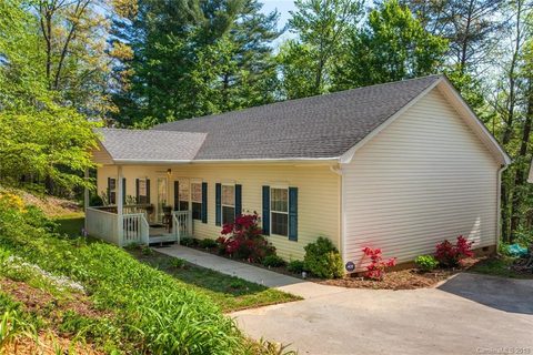 15 Morrow Drive sold home in Byers Park, Fairview, NC