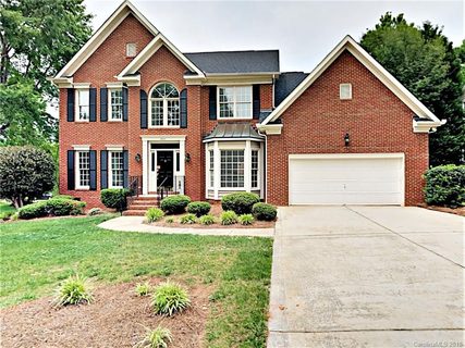 8920 Leinster Drive sold home in Kingston Forest, Charlotte, NC