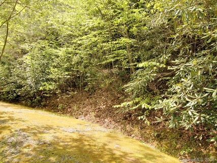 38 Ashton Forest Court sold home in Laurel Oaks, Hendersonville, NC