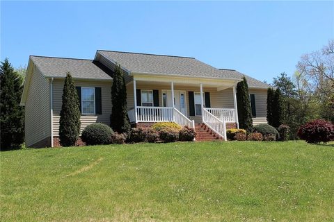 118 Meadowcreek Drive