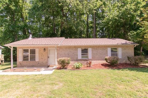 6617 Cool Water Court sold home in Coolwater Court, Charlotte, NC