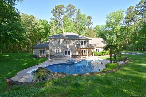 1401 Rosehill Drive sold home in Oak Grove Farm, Waxhaw, NC