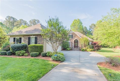 8006 Turnberry Lane sold home in Cowans Ford Park, Stanley, NC