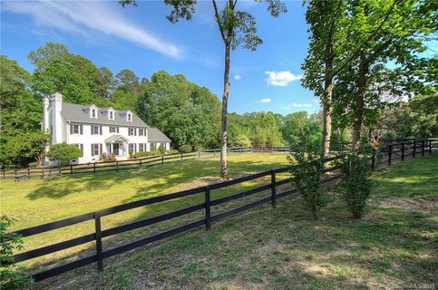 3415 Rainbow Drive