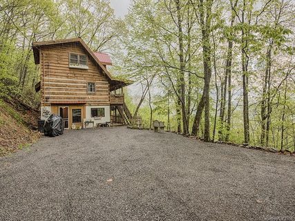 375 Daly Drive sold home in Henry Dingus Jr, Clyde, NC