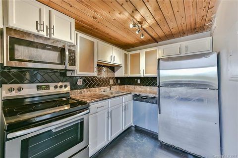 201 Hoskins Road 236 sold home in Foxridge, Charlotte, NC