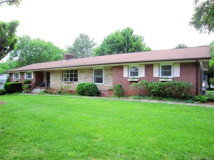 4 Crestwood Lane sold home in Woodside Hills, Candler, NC