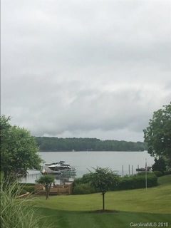 913 Lake Club Drive