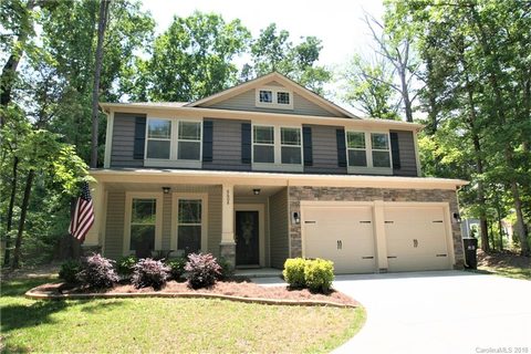 8608 Knollwood Circle