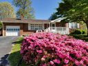318 N Hillandale Drive sold home in East Flat Rock, SC