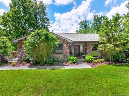 549 Hunters Glen Lane sold home in Hunters Glen, Hendersonville, NC
