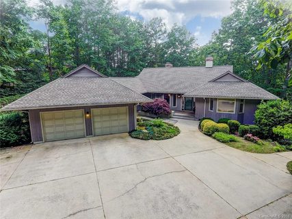 301 Eagles Walk