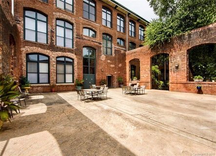 201 S Hoskins Road 211 sold home in Foxridge, Charlotte, NC