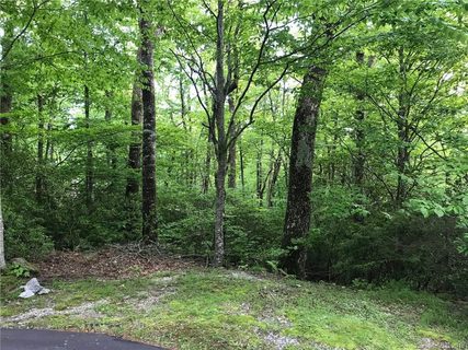 24 Sw Locust Court
