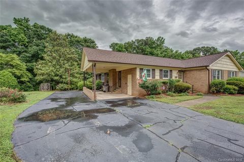 1324 Churchill Drive