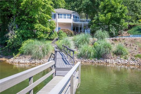 893 Lake Club Drive sold home in Lakeview Pointe, Nebo, NC