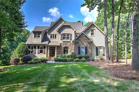 Previously sold for $736,715