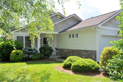 133 Highland Golf Drive