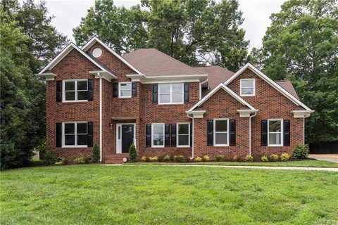 500 Wyre Forest Court sold home in Sardis Ridge North, Charlotte, NC