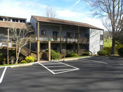 87 Willow Road D-15