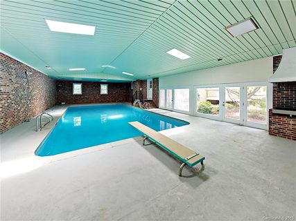 1709 Bluebird Drive sold home in Statonwoods, Hendersonville, NC