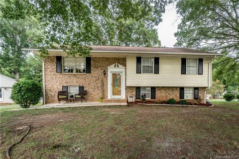 401 King John Circle