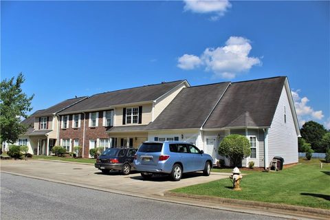 229 Linkside Court sold townhome in Cameron Village, Lenoir, NC