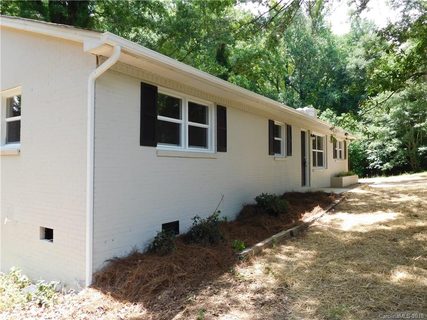 2516 Maplewood Drive
