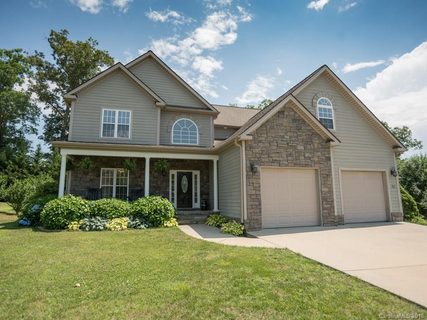 33 Drakes Meadow Lane