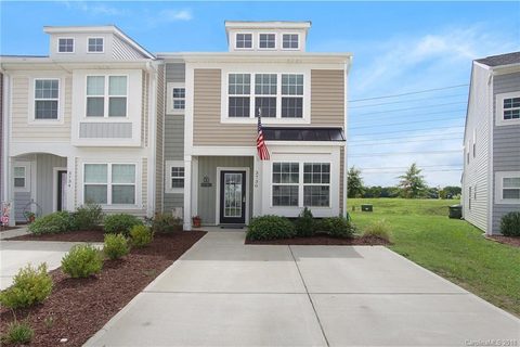 3730 Aldeburgh Road sold townhome in Settlers Landing, Concord, NC